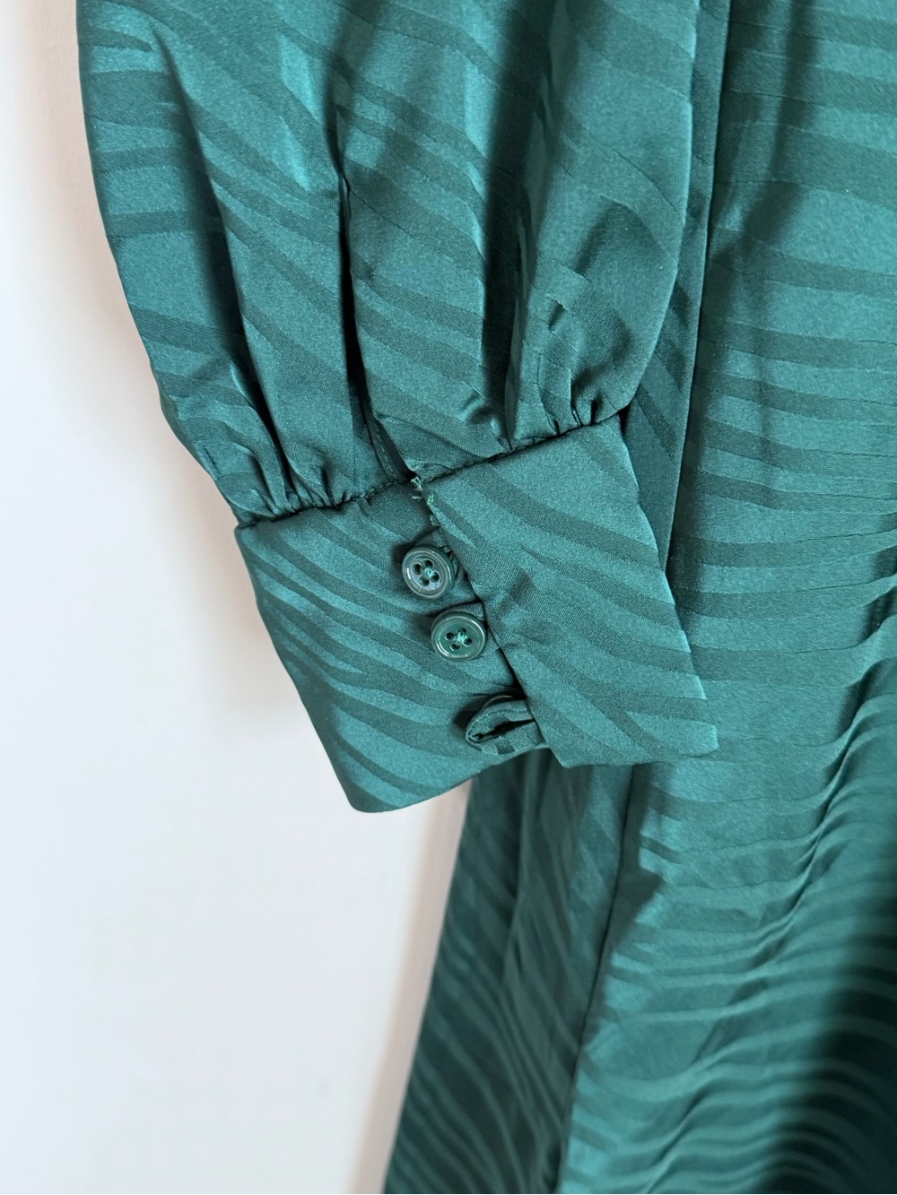 NWT Ronny Kobo Asymmetrical Midi Dress Green Zebra Jacquard Size Medium - Picture 4 of 12
